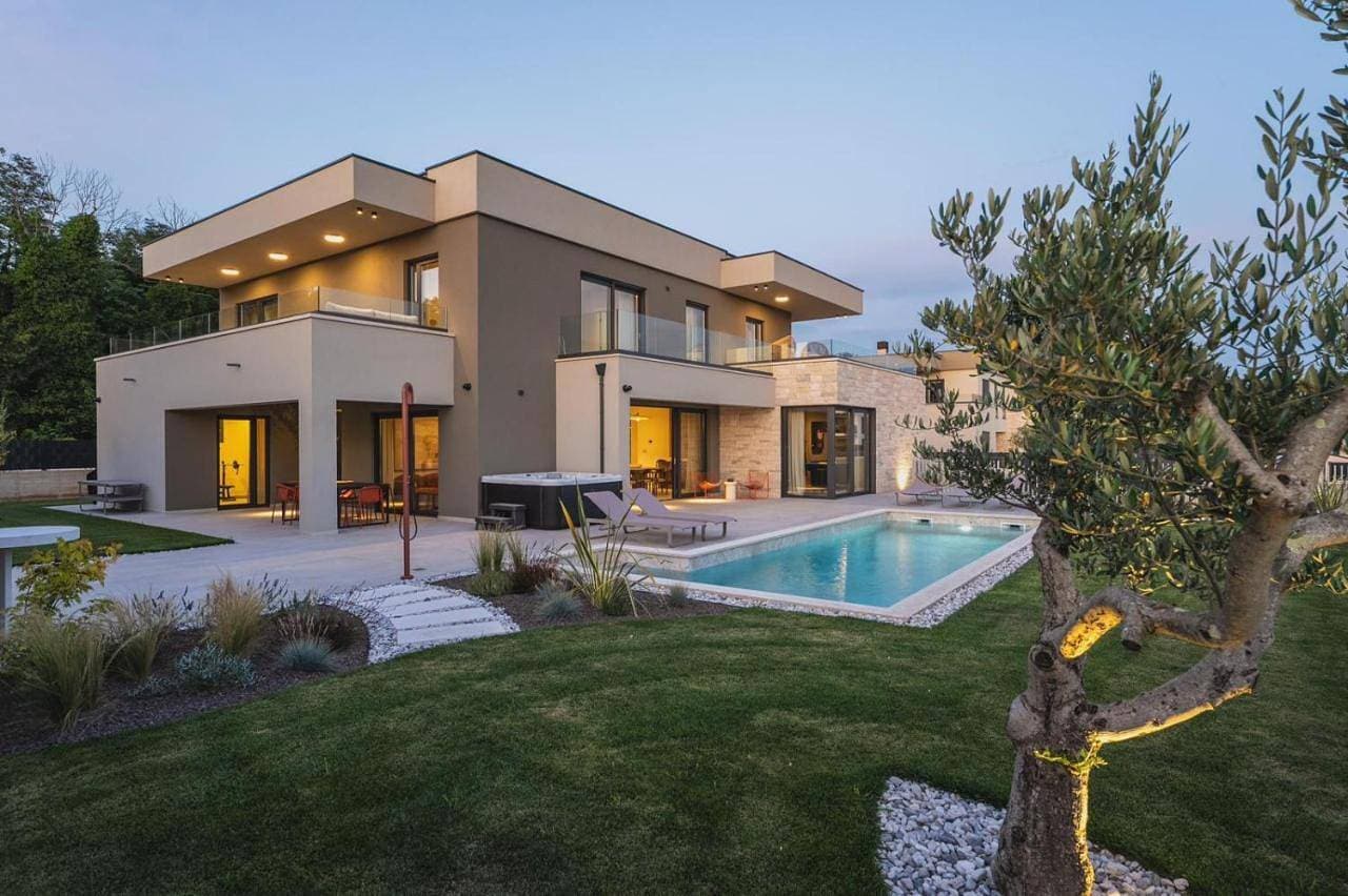 Luxury Villa Limes 1