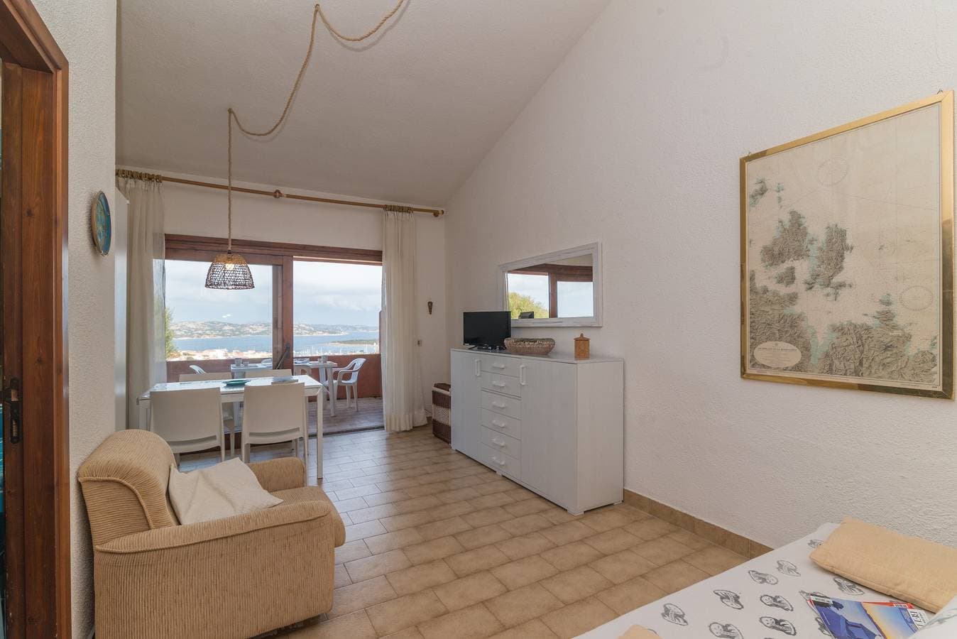 Foto 4 von 21: Palau: 3-Zimmer-Wohnung mit Meerblick und Garten