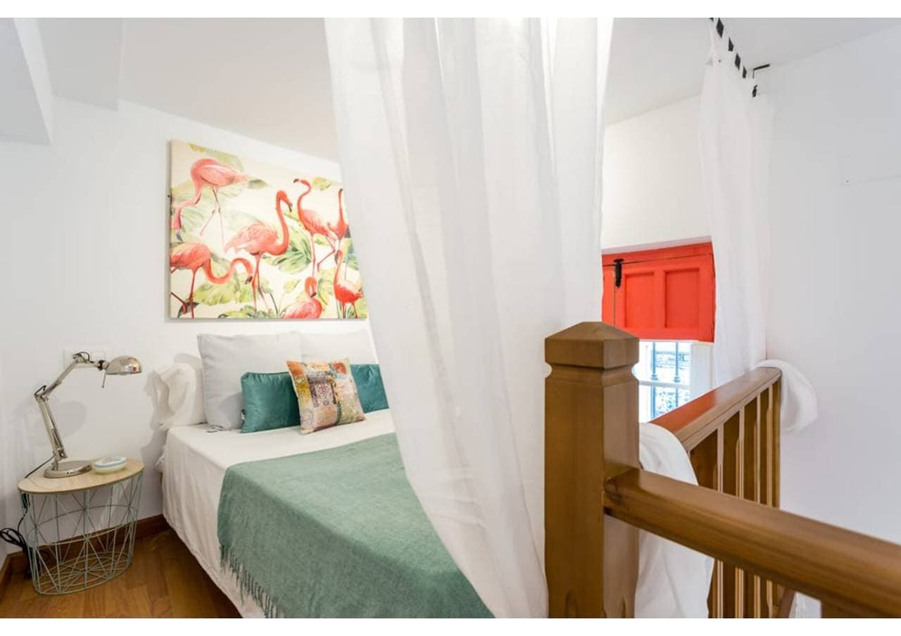 Foto 13 von 24: Maisonettewohnung 'Dúplex con Encanto en el Centro Histórico de Sevilla' mit WLAN, Klimaanlage und voll ausgestatteter Küche