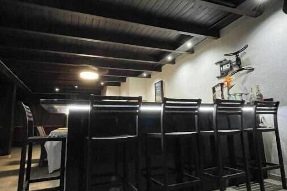 Foto 9 von 21: Exclusive Villa in Bonalba with Private Pool, Garden and Terrace