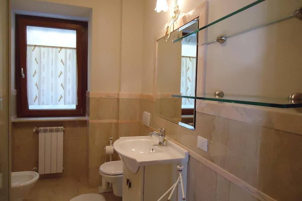 Foto 10 von 30: Große Wohnung mit tollem Blick in ruhiger Lage, 200m zum See, bis 5 Pers.