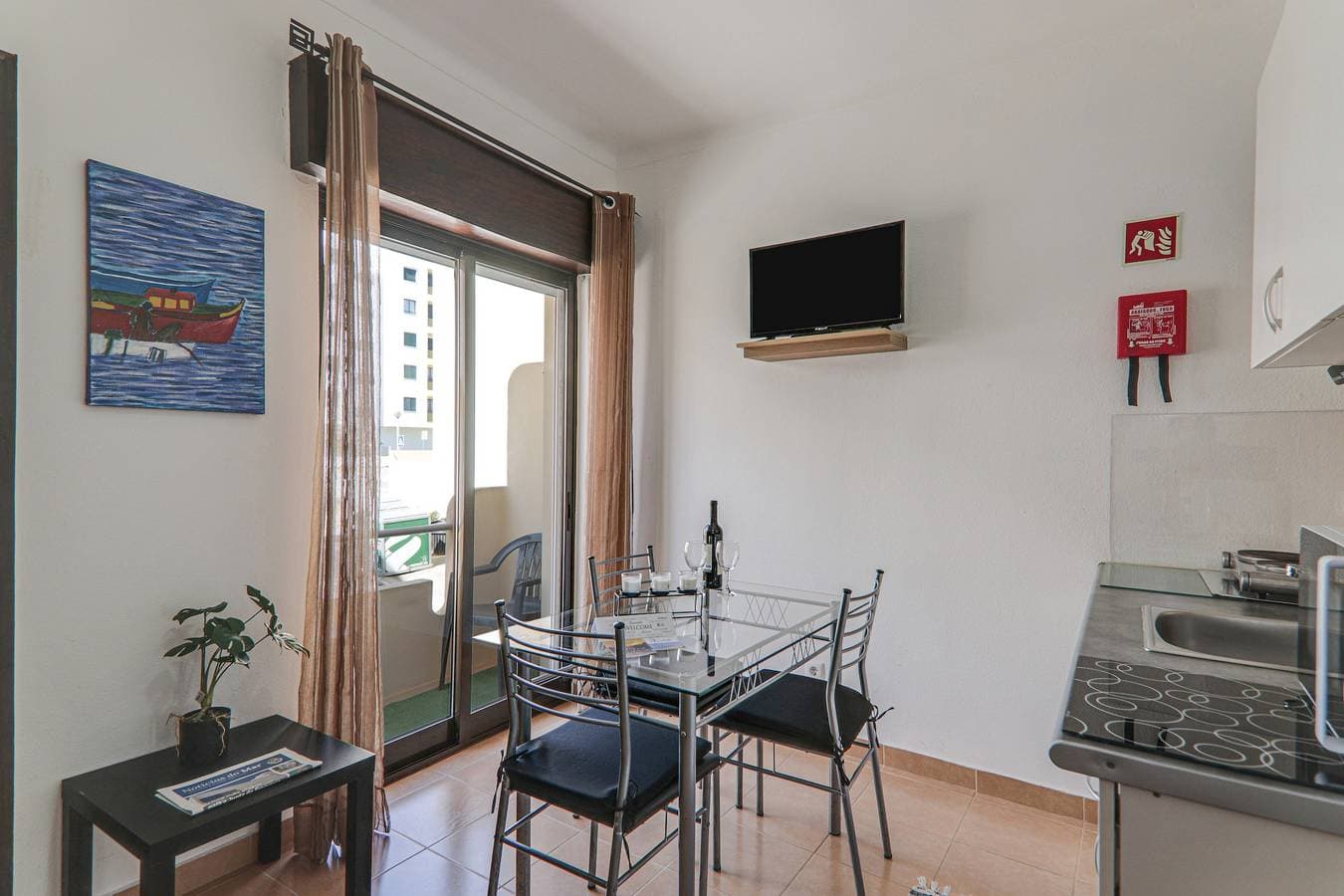 Foto 3 von 20: Ferienwohnung "Beach Residenz 12" mit Balkon, WLAN & Gemeinschaftsterrasse