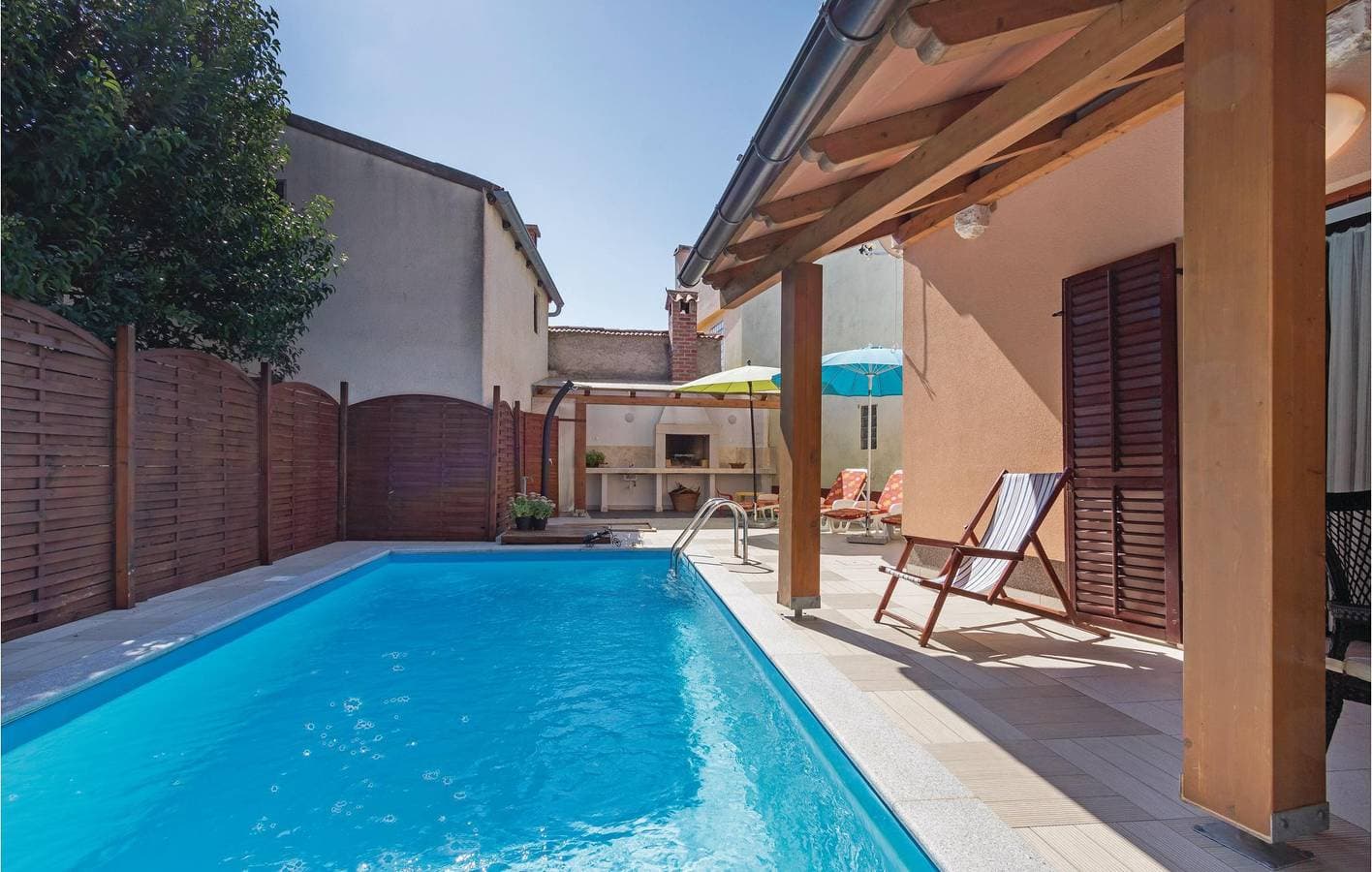 Foto 6 von 36: Gemütliche 2-Zimmer-Wohnung mit Pool und Terrasse, 800 m vom Strand Pomer entfernt