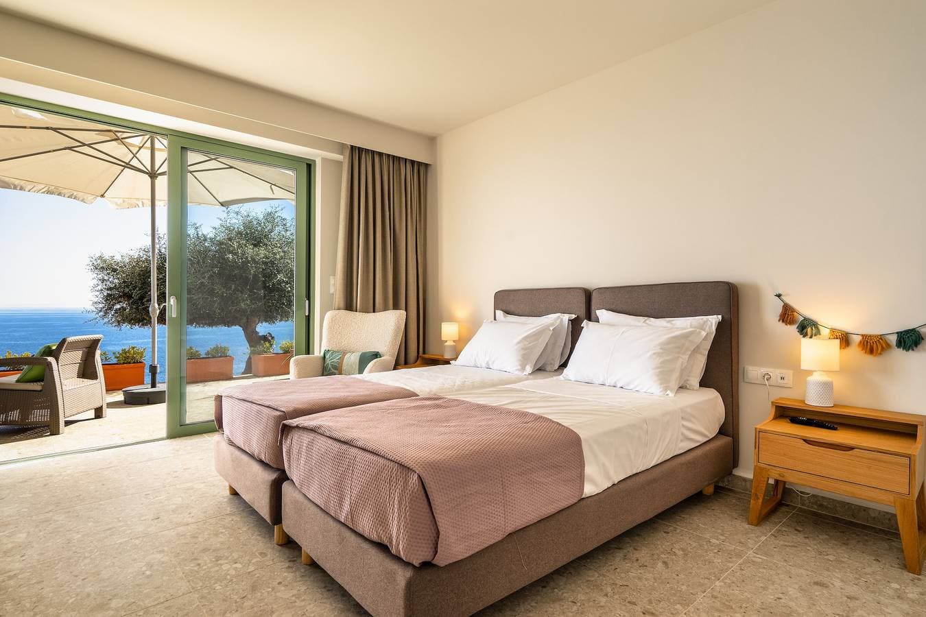Foto 4 von 27: Ferienwohnung "Joy Breeze" mit Meerblick, Balkonen & WLAN