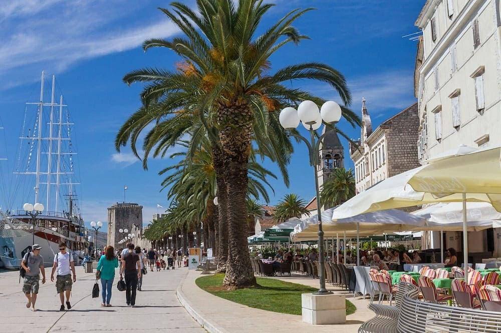 Foto 13 von 30: Stipe 2 mit einem Schlafzimmer, nur 100 m vom Strand in Trogir entfernt