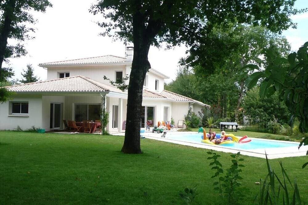 Villa 230 qm am Rande des Waldes beheizt und Secure Pool Shutter 1