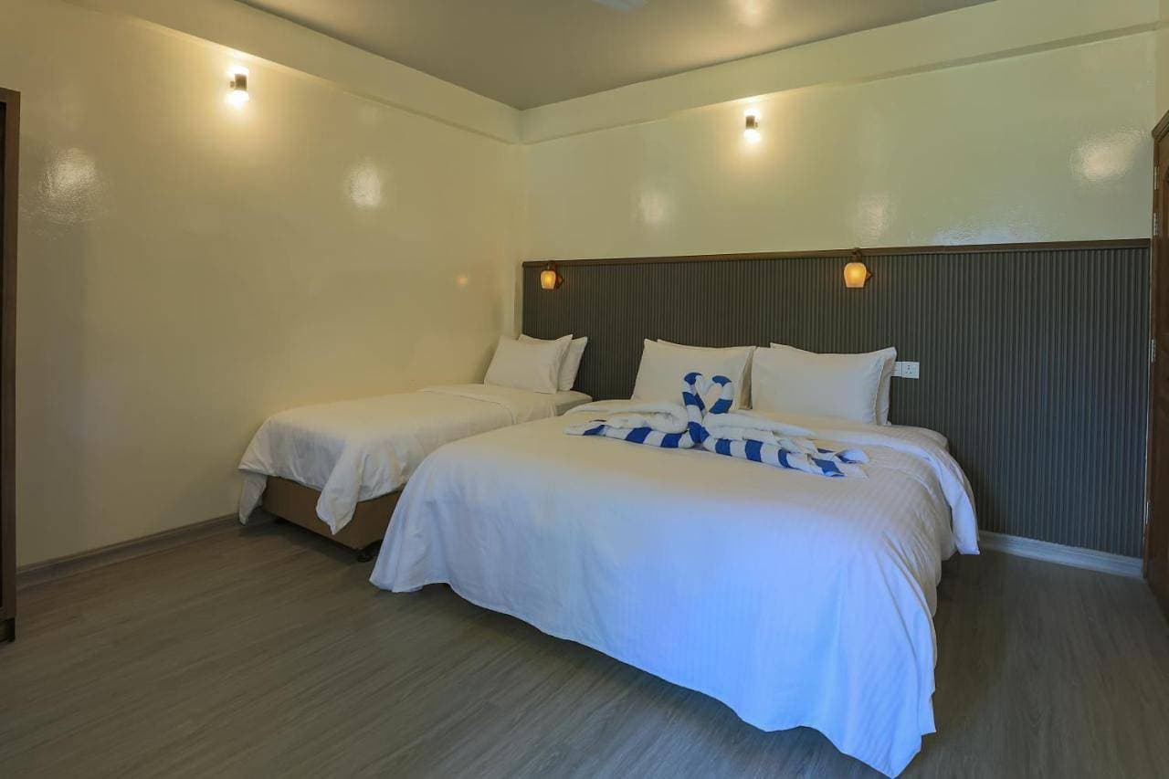 Foto 12 von 13: Double Room with Balcony (3 Adults)