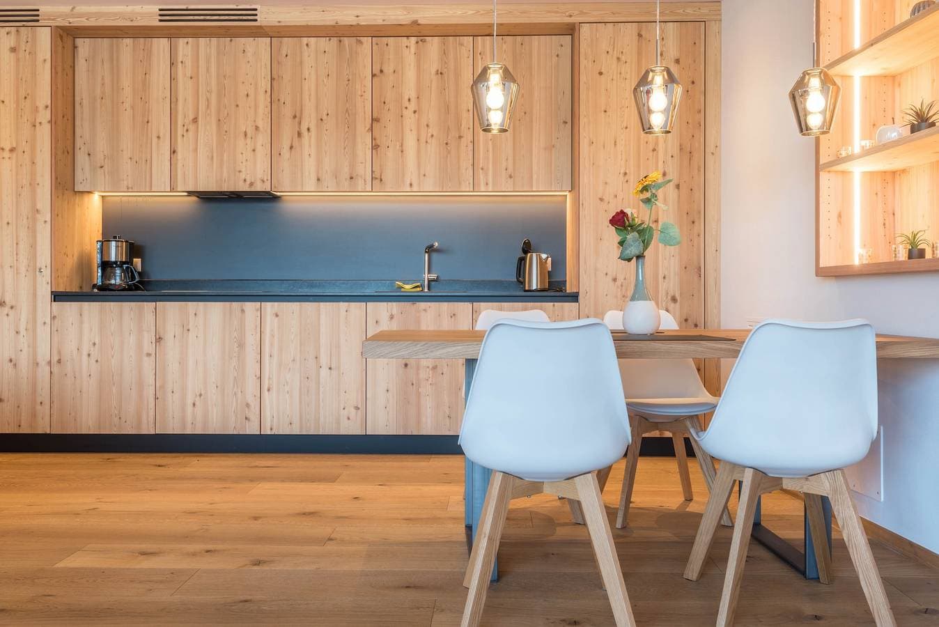 Foto 6 von 32: Ferienwohnung "Aura Chalets No 3" mit Bergblick, WLAN & Garten