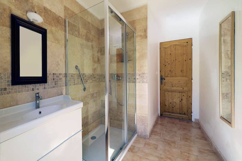 Foto 4 von 13: Comfortable gîte in a quiet, green setting. With swimming pool