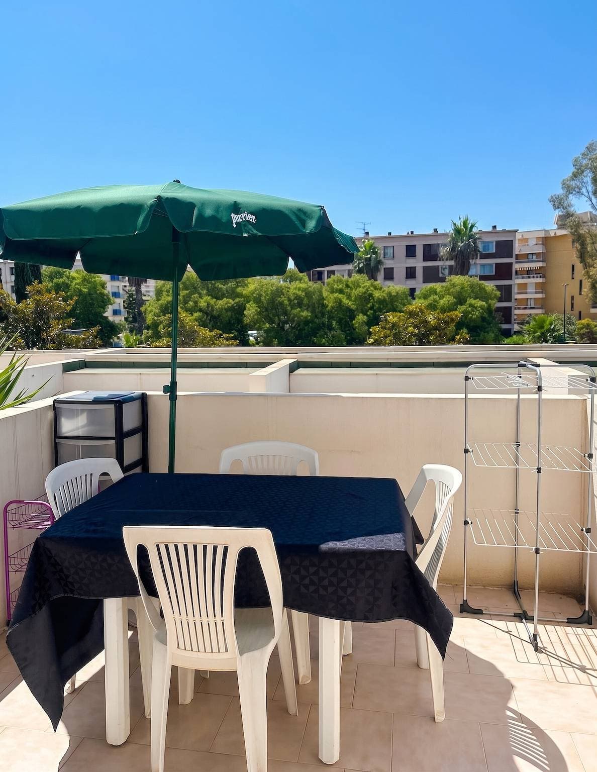 Foto 10 von 13: Modernes Apartment in Fréjus, 60 qm, Gemeinschaftspool