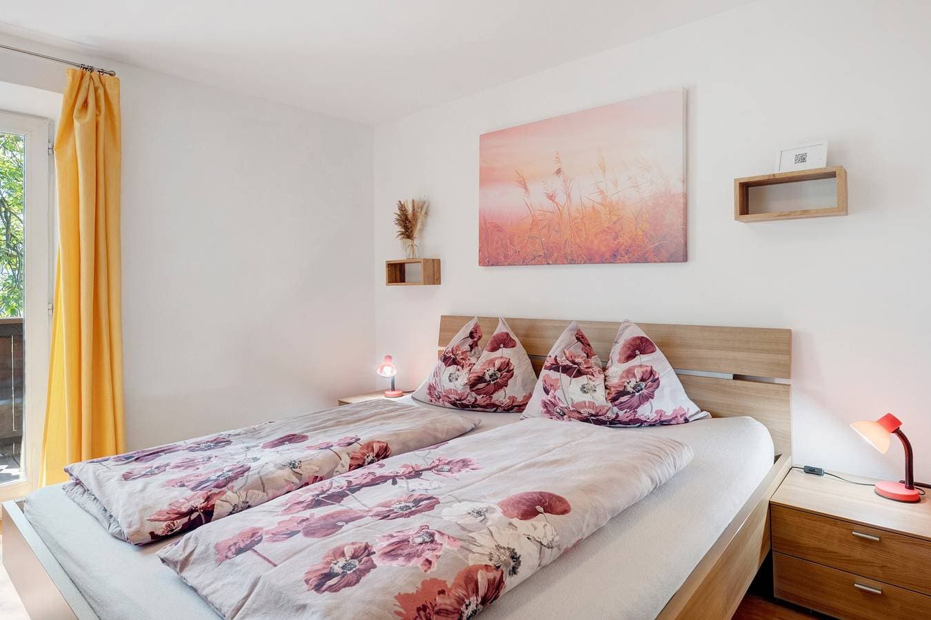 Foto 4 von 36: Zimmer 'Rienznerhof Landruhe Nr. 3' mit Bergblick, Gemeinschaftsterrasse & WLAN
