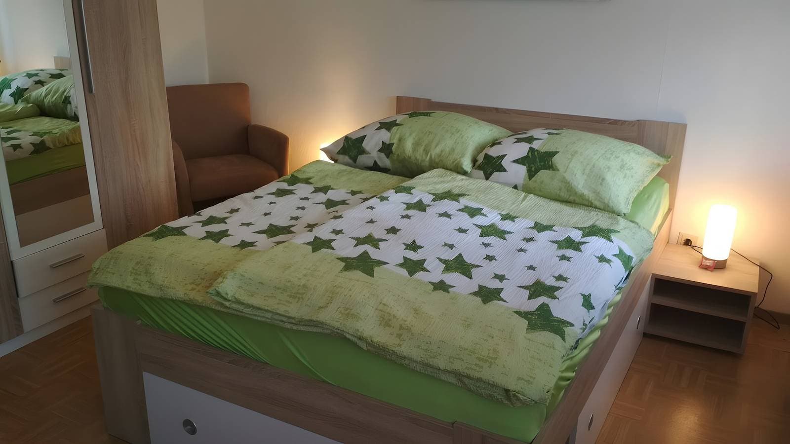 Foto 7 von 21: Apartment „Für 4 Personen, 75 m²“ mit Gemeinschaftsgarten und WLAN