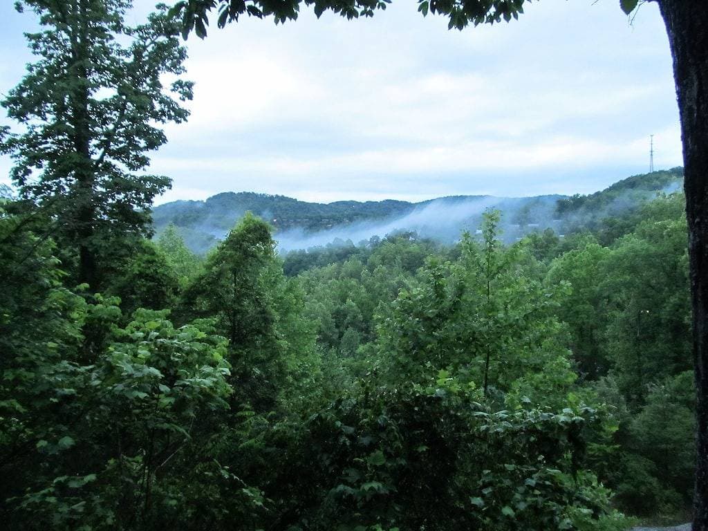 Foto 4 von 24: Just Enuff Cabin - 5 Star Wunderschöne Aussicht in Gatlinburg hat alles was Sie brauchen!