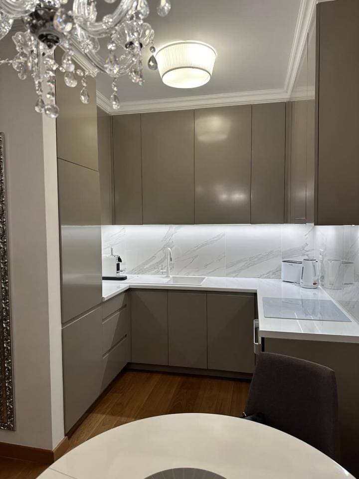 Foto 10 von 12: One-Bedroom Apartment with City View