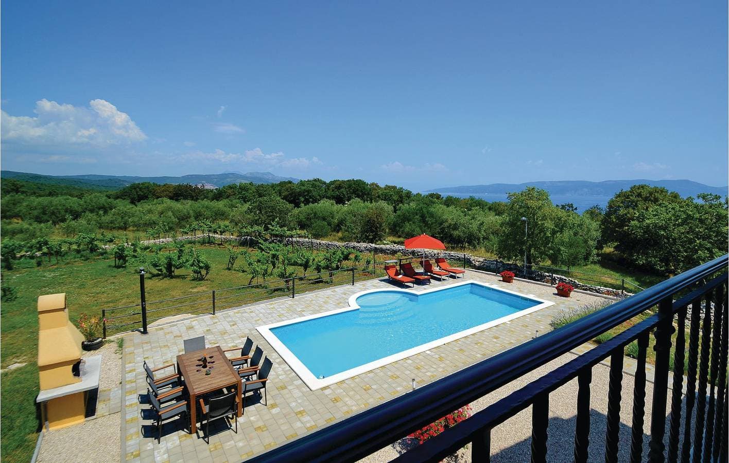 Foto 9 von 41: Nur 1 km vom Strand entfernt: Gemütliche Ferienwohnung mit Pool, WLAN und Terrasse