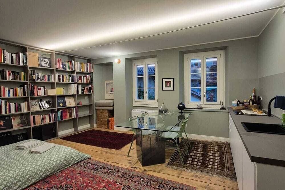 Foto 2 von 15: Loft Library by Lago Maggiore Rentals