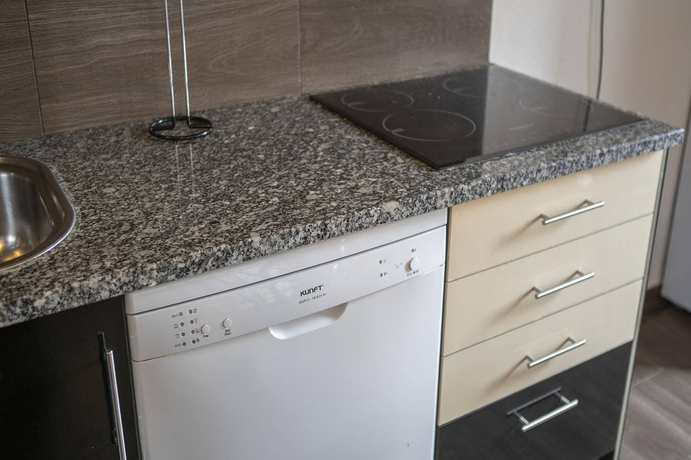 Foto 7 von 34: Ferienwohnung für 4 Personen mit Terrasse