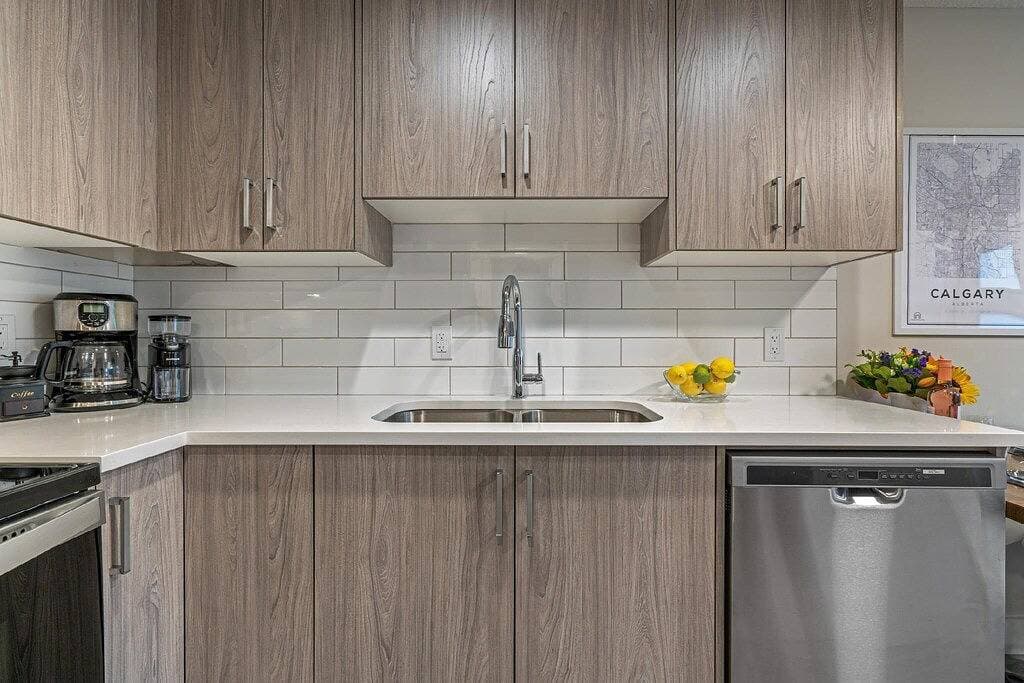Foto 12 von 29: Cozy 1Br, Pet-Friendly Suite Near Marda Loop