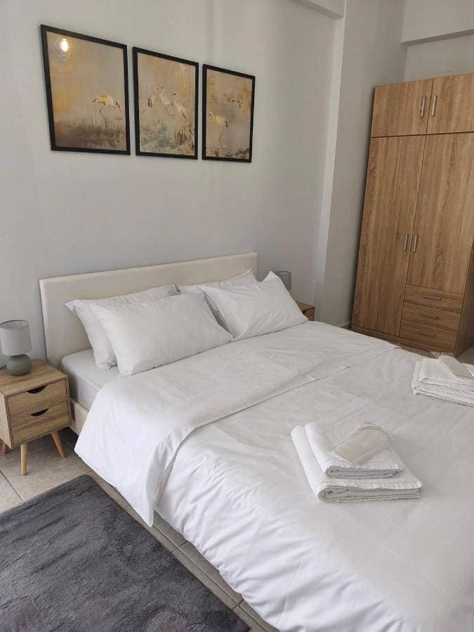 Lounetta Apartments 2 1
