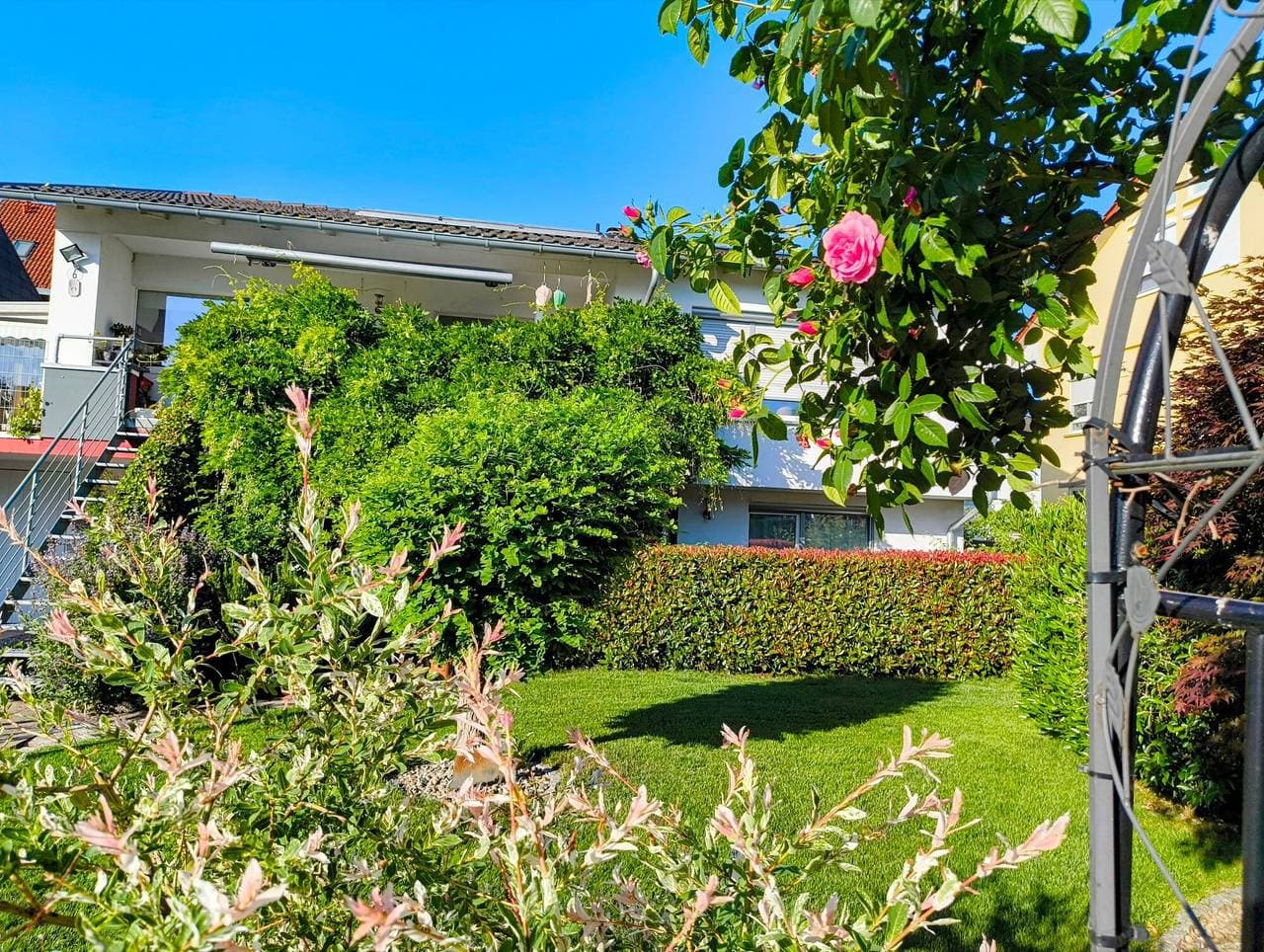 Foto 4 von 25: Ferienwohnung 'Haus Auryn' mit Privatterrasse, Gemeinschaftsgarten und WLAN