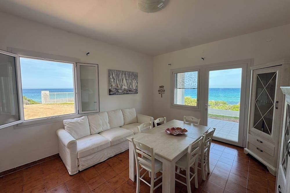 Foto 12 von 20: Villa on the beach - super sea view
