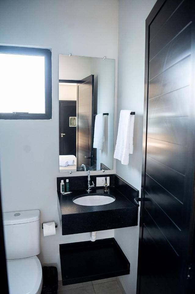 Foto 11 von 18: Double Room with Private Bathroom