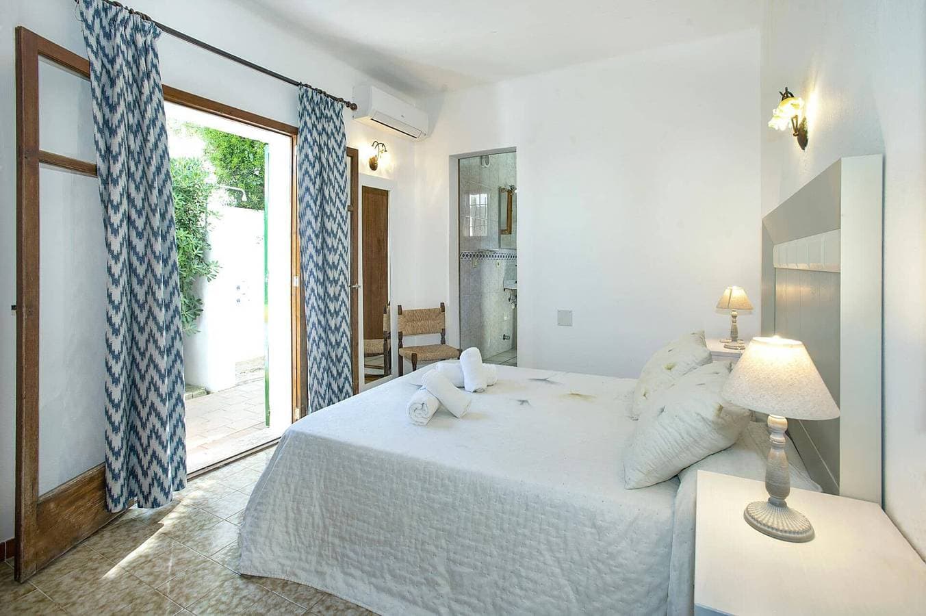 Foto 12 von 27: Villa für 10 Personen mit Garten