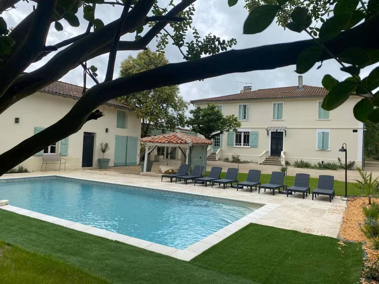 Charmantes Landhaus in Frankreich mit Pool 1