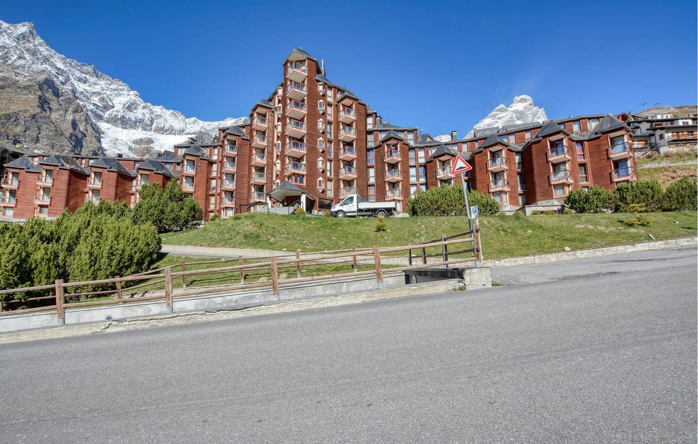 Gemütliche Ski-In/Ski-Out Wohnung mit Terrasse & Garage 1