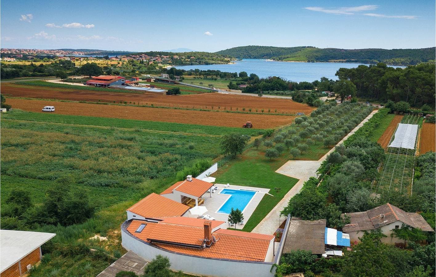 Geräumige 2-Zimmer-Wohnung mit Pool, 2 km vom FKK-Strand entfernt 1