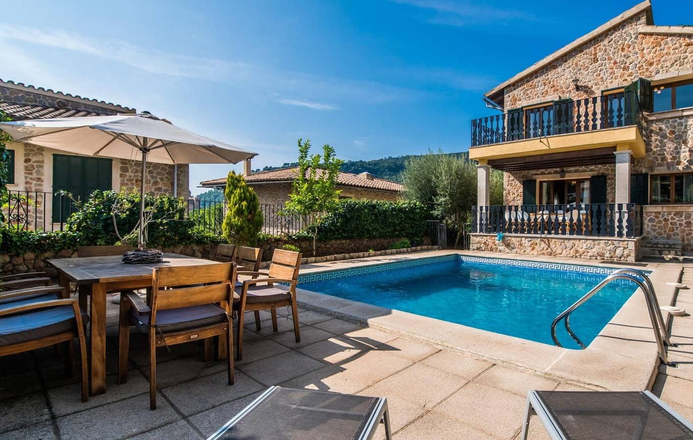Foto 12 von 37: Moderne Wohnung mit Pool und Terrasse in der Nähe von S'Arxiduc