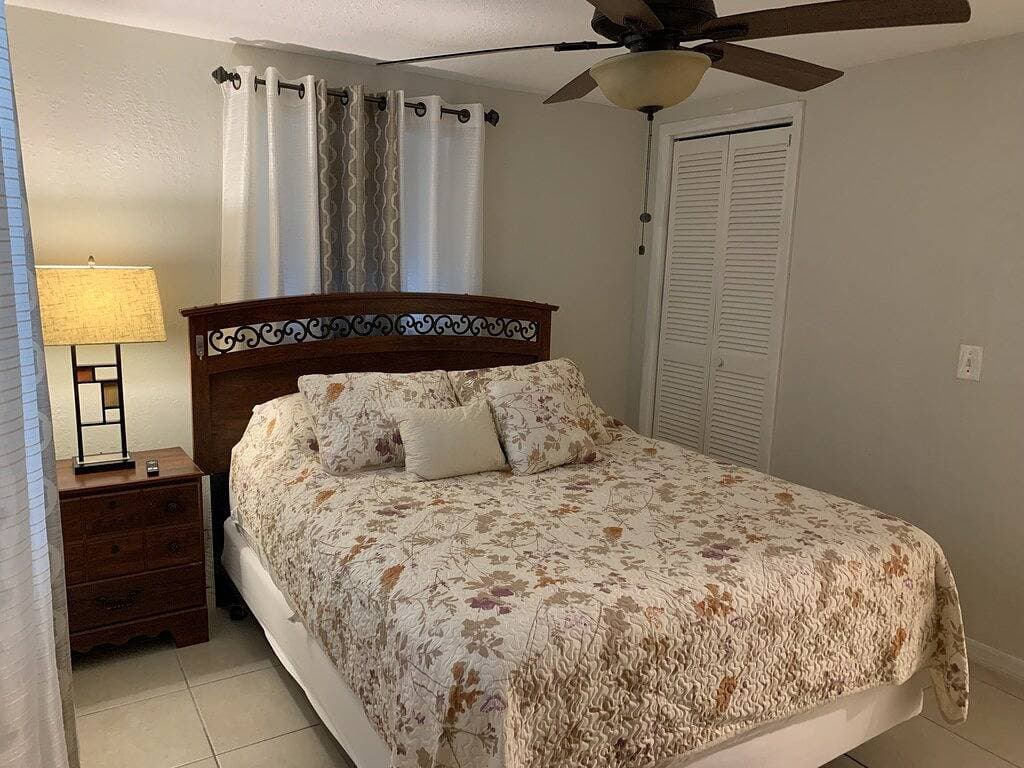 Sunny Days Heated/ Salt Water Pool Home 1