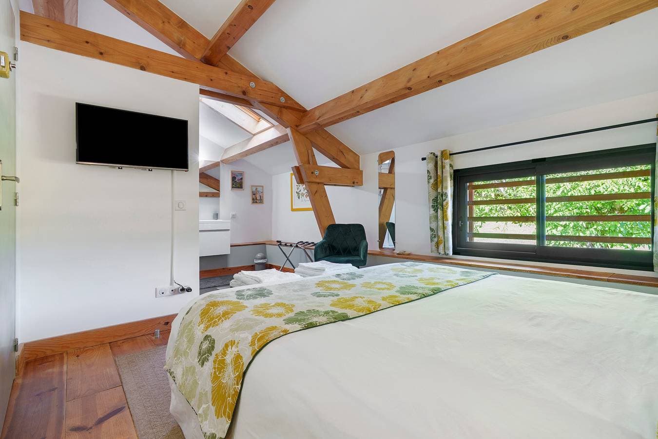 Foto 7 von 35: Gästezimmer „Le Séchoir de Saint Vincent - Enéa“ nahe Sarlat – Pool, WLAN, Klimaanlage