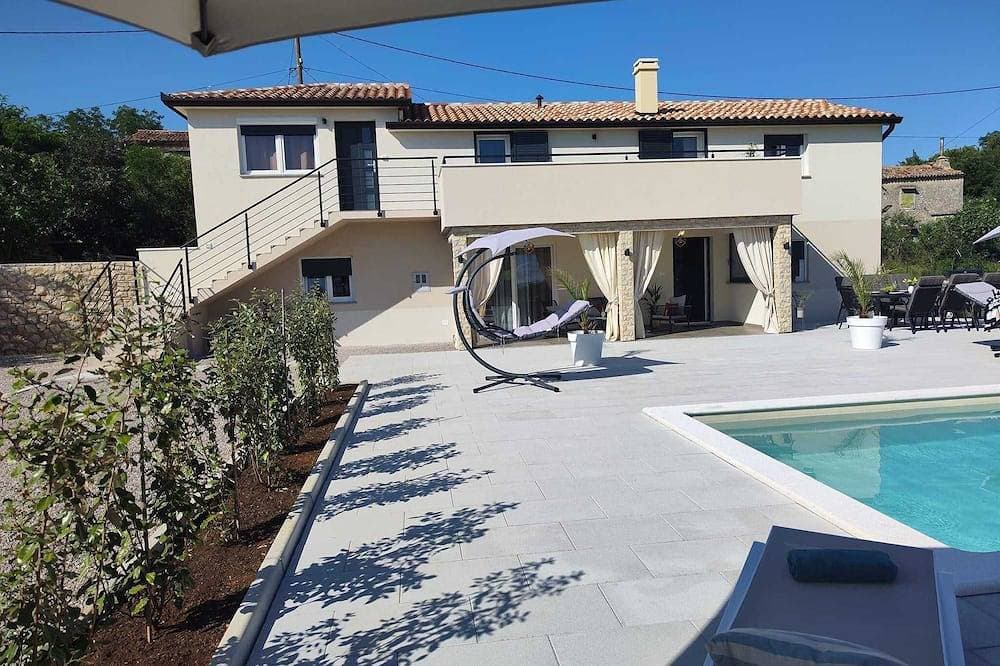 10 minutes from the sea, a newly renovated appartment for 6 person 1
