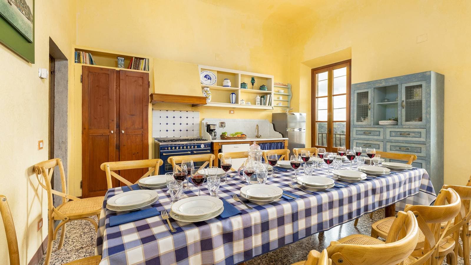 Foto 5 von 40: Villa für 14 Personen mit Garten