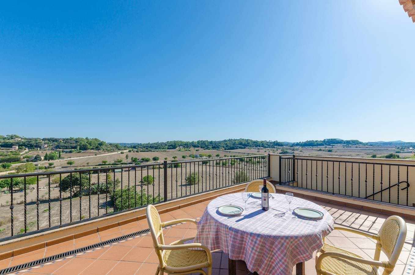 Foto 6 von 39: Ferienhaus 'Can Nadal - Adults Only' mit Bergblick, Wi-Fi und Klimaanlage