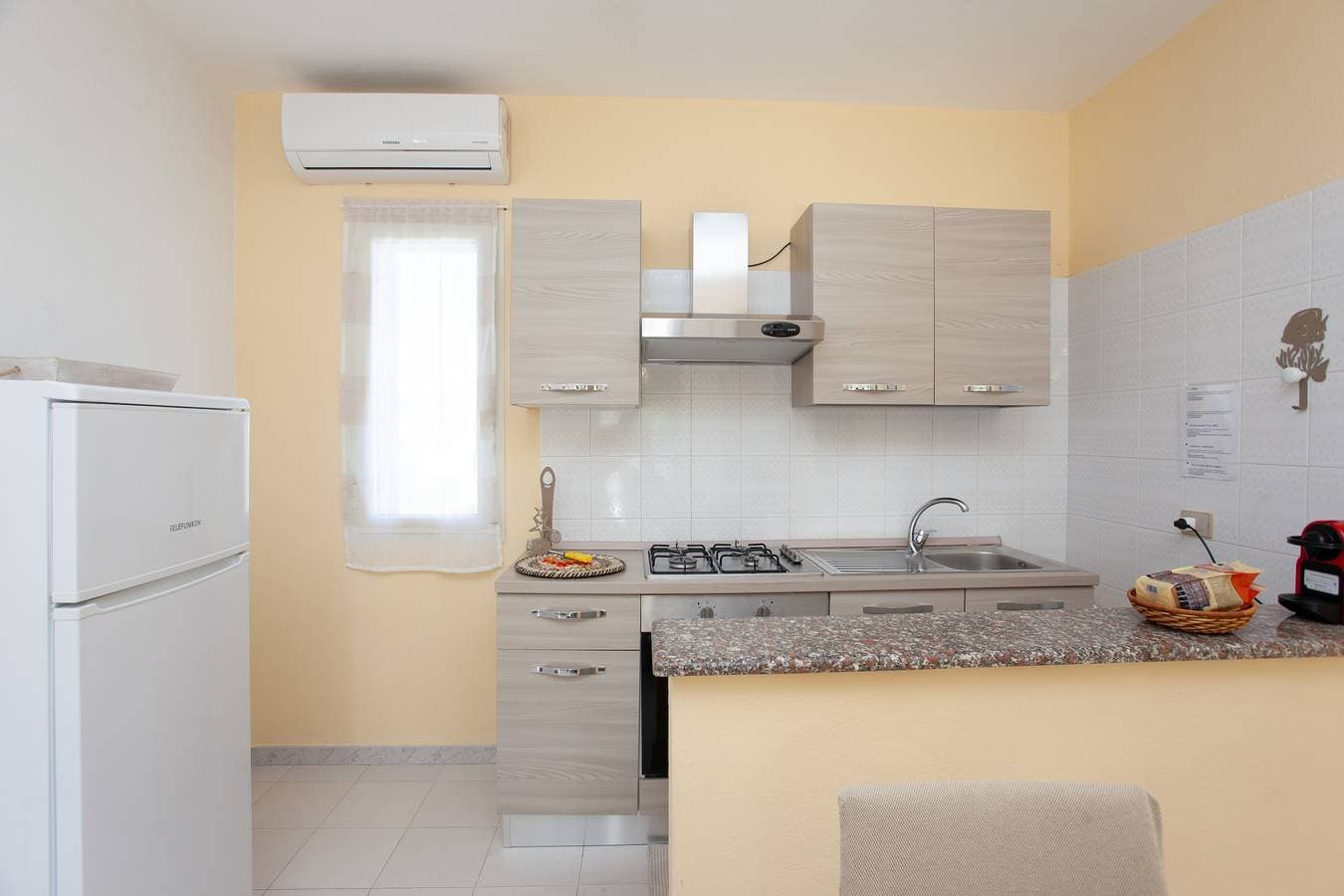 Foto 6 von 25: Familienfreundliche Ferienwohnung 'Brezza Marina' mit Garten, Klimaanlage und privater Terrasse