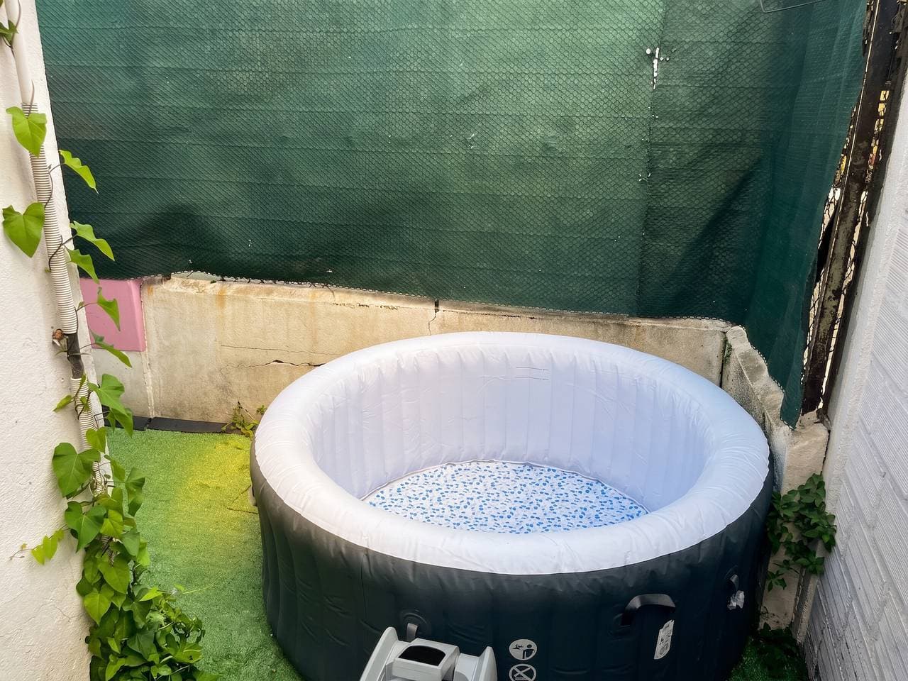 Foto 10 von 12: Charmantes kleines Refugium in Bobigny mit Garten