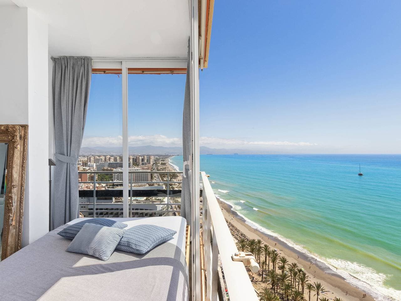 Foto 8 von 35: Wohnung am Meer mit Pool und WLAN in Torremolinos