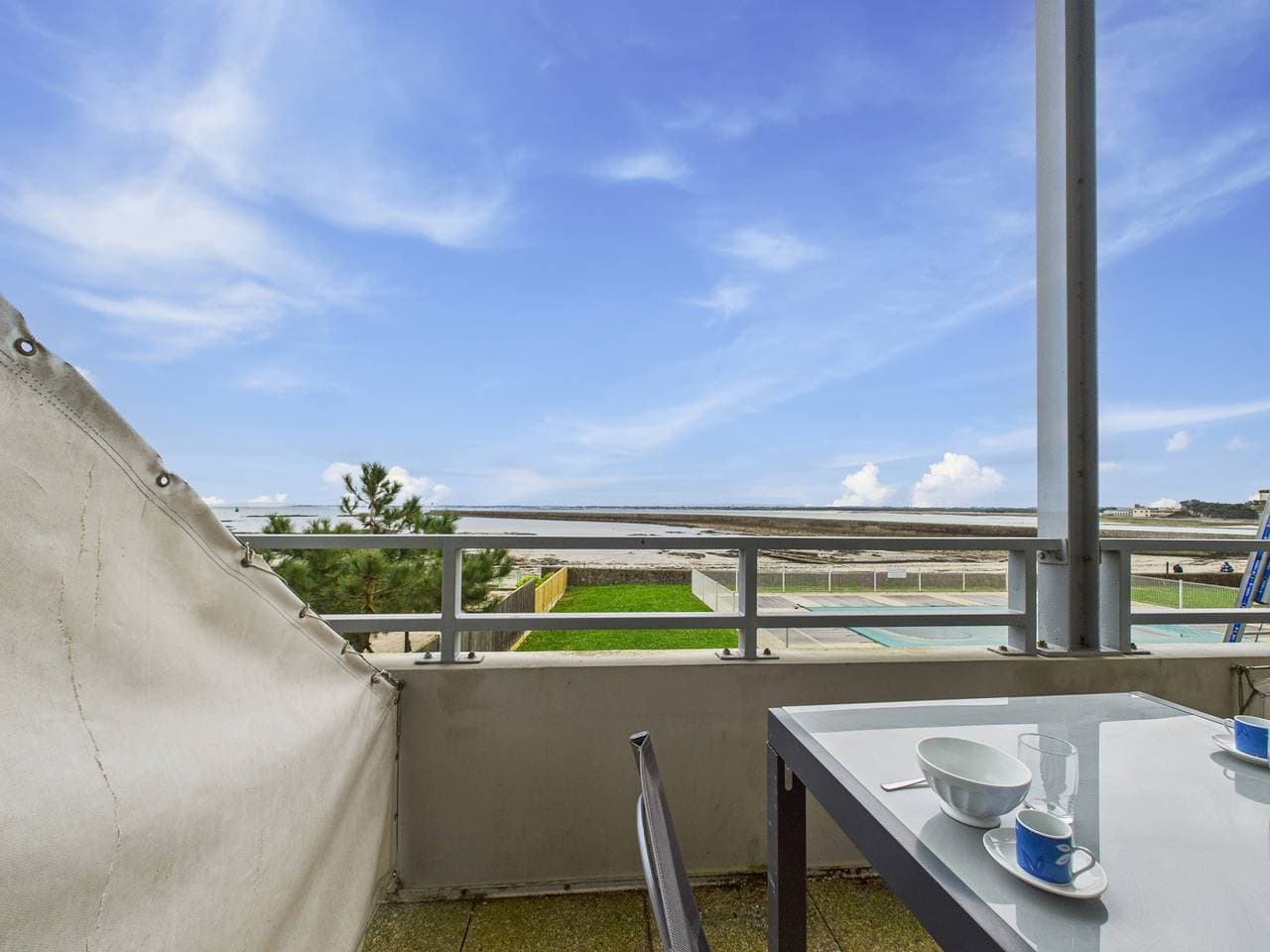 Foto 11 von 12: Meerblick mit Balkon - Studio für 2  mit Pool