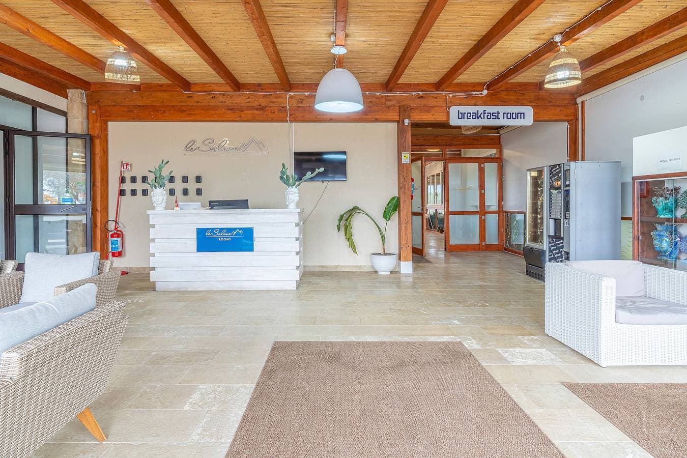 Foto 11 von 42: Zimmer 101 im "Le Saline Rooms Marzamemi" mit WLAN und Klimaanlage