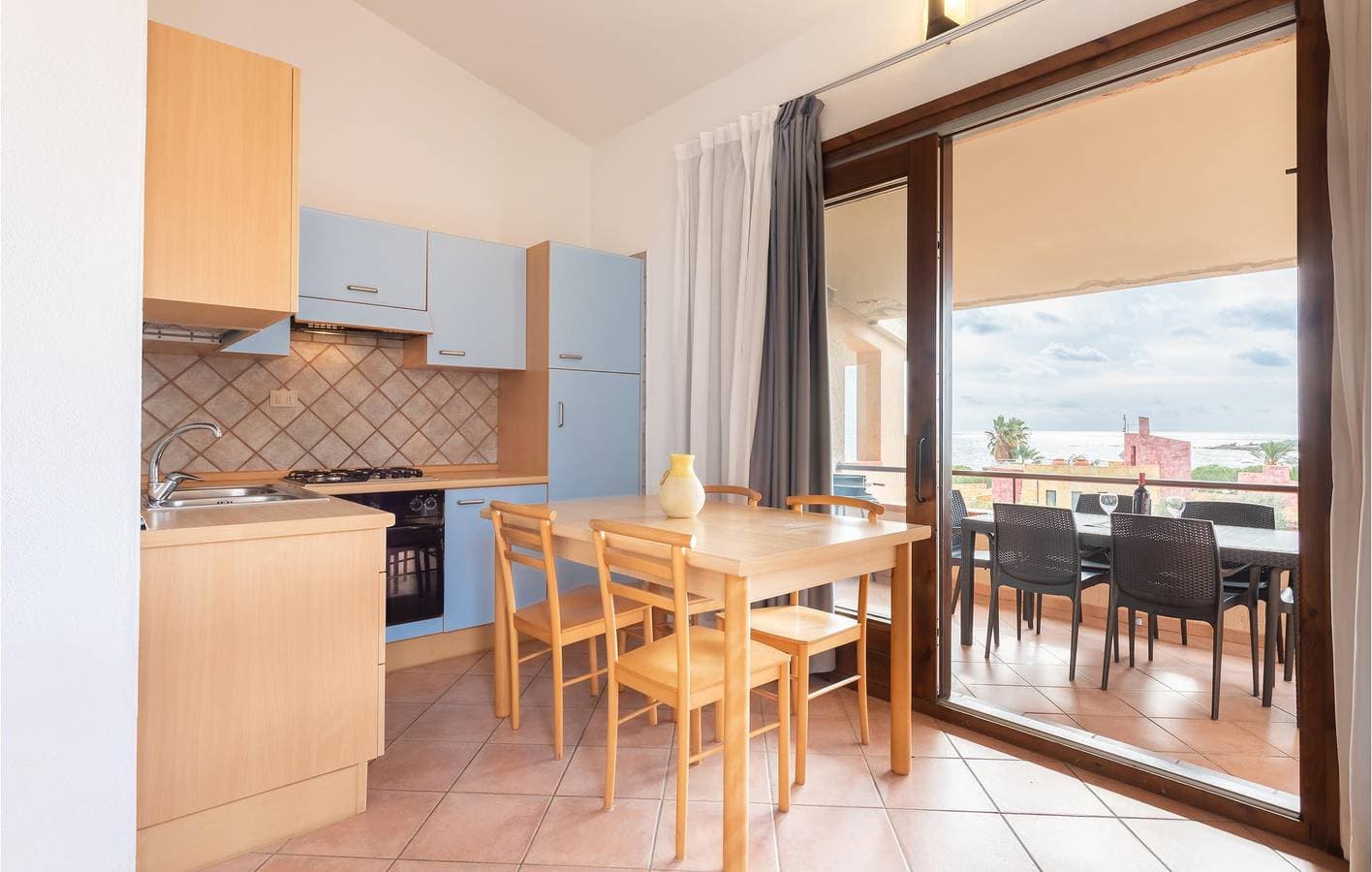 Foto 5 von 24: Kinderfreundliches Appartement am Strand mit Parkplatz