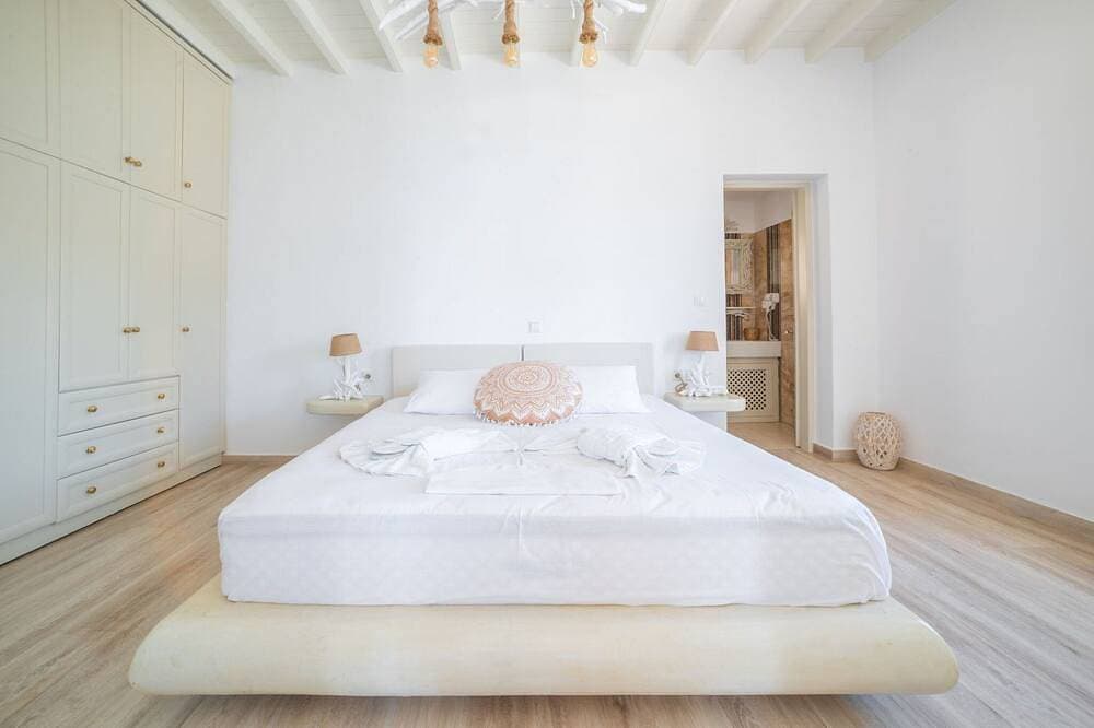 Foto 6 von 26: Magnificent Patmos Villa | Villa Serenity Cove | Breathtaking Sea Views |.