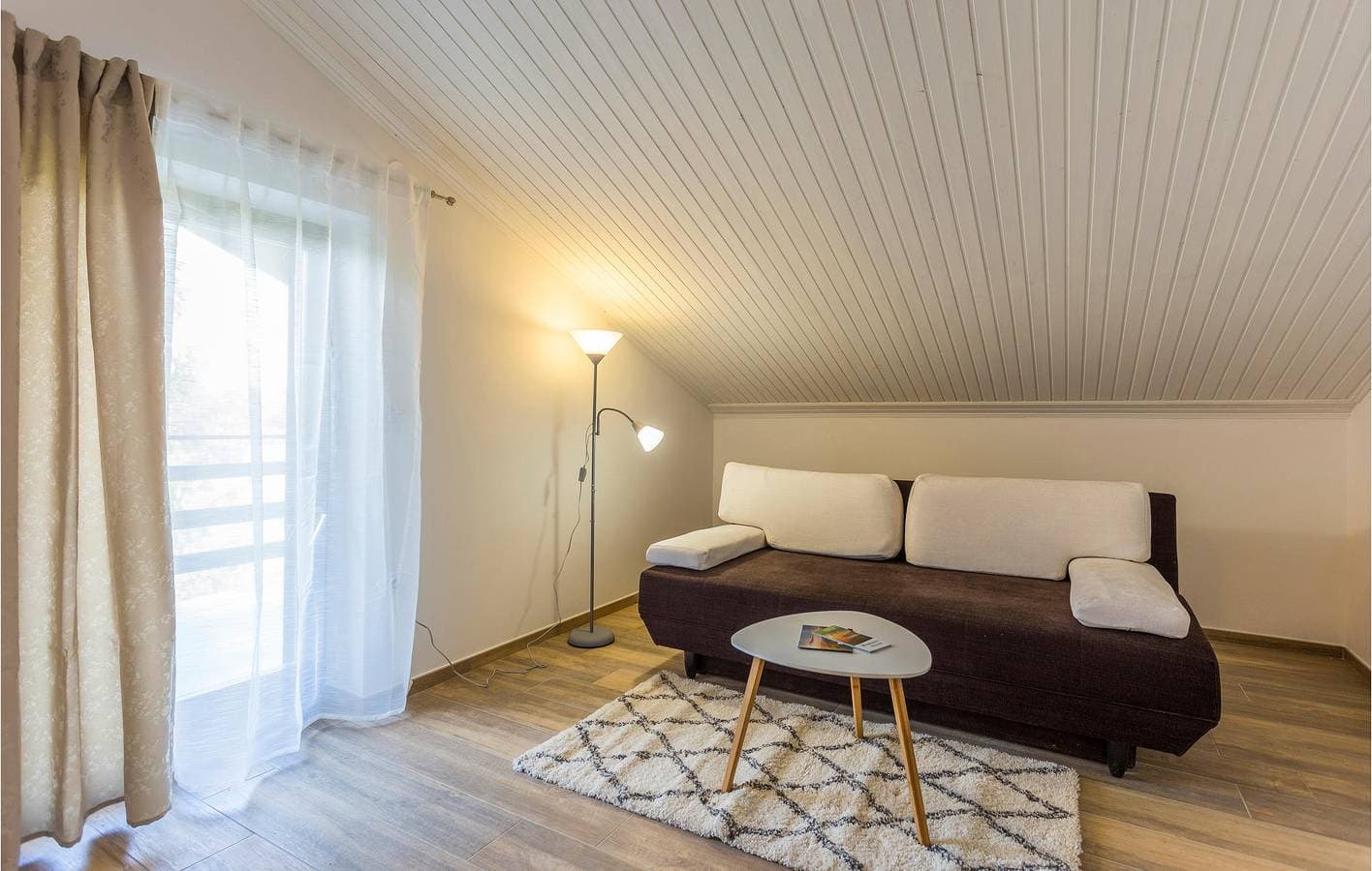 Foto 12 von 51: Reizende 2-Zimmer-Wohnung mit Pool, Terrasse und WLAN