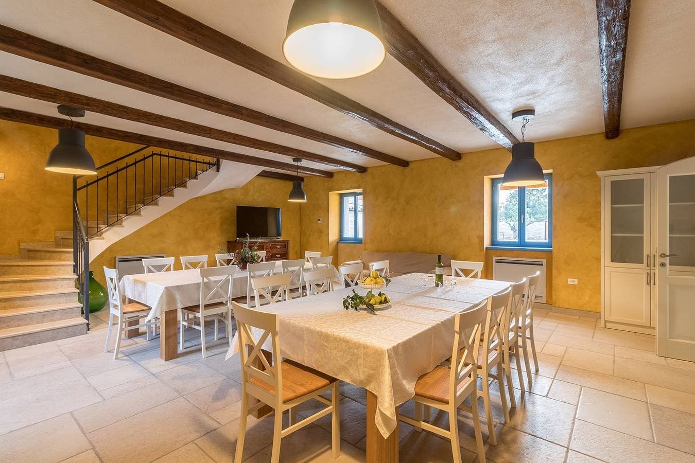 Foto 8 von 64: Eine schöne geräumige Villa in einem ruhigen Dorf außerhalb der überfüllten Stadt!