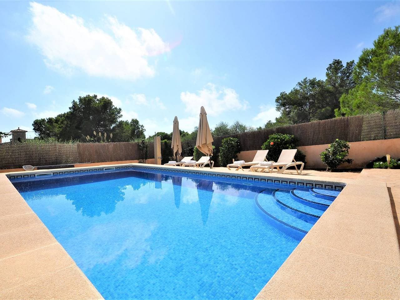 Foto 2 von 40: Preciosa villa con vistas al mar, piscina privada, aire acondicionado y wifi id
