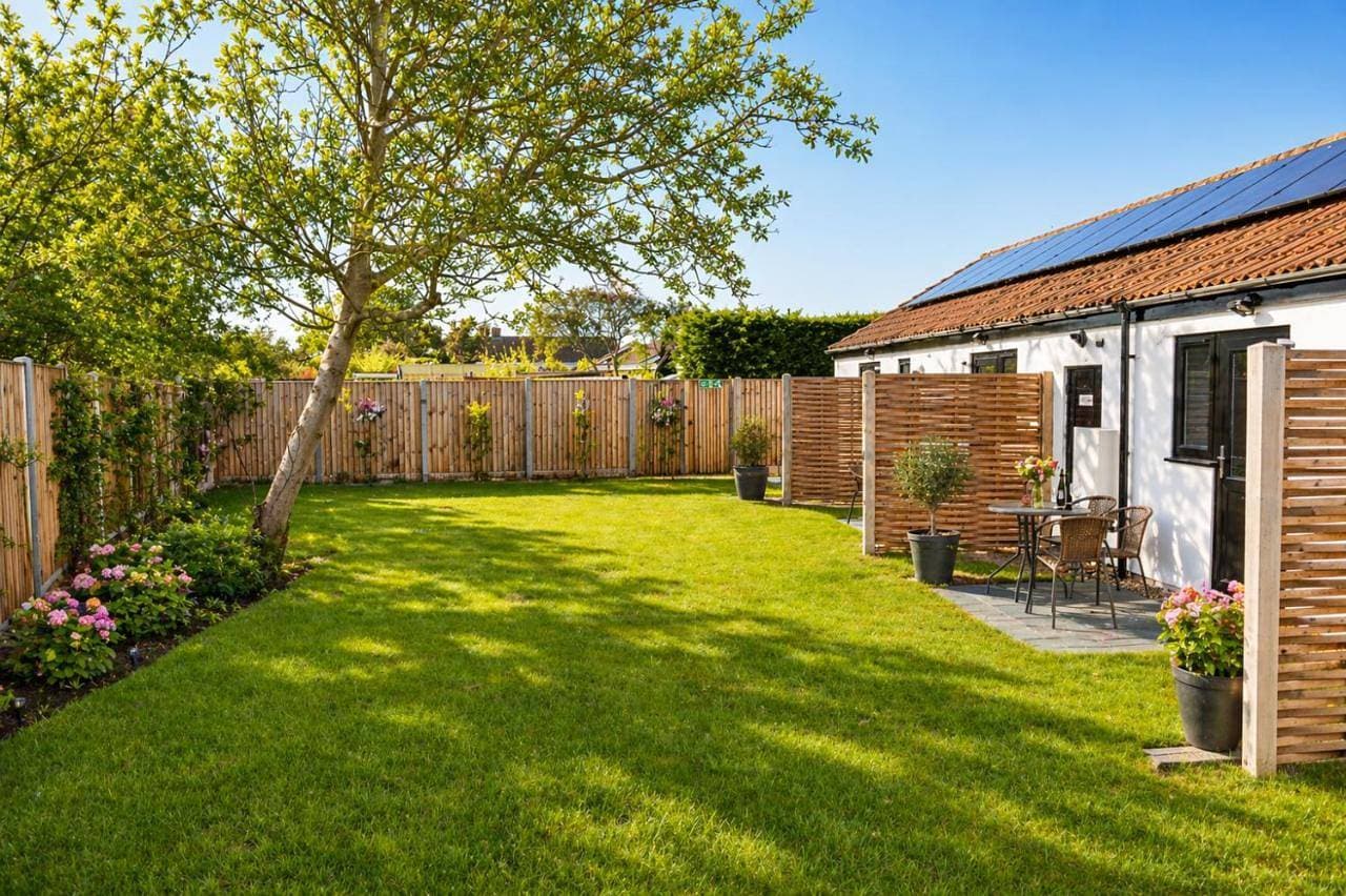 Lytton Tree Lodge Self-Catering Garden Lodges - Near Southwold 1