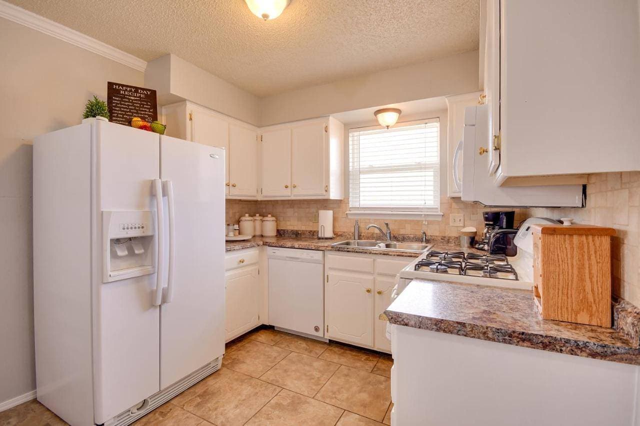 Foto 9 von 26: Pet-Friendly Vacation Rental with Yard in Canyon