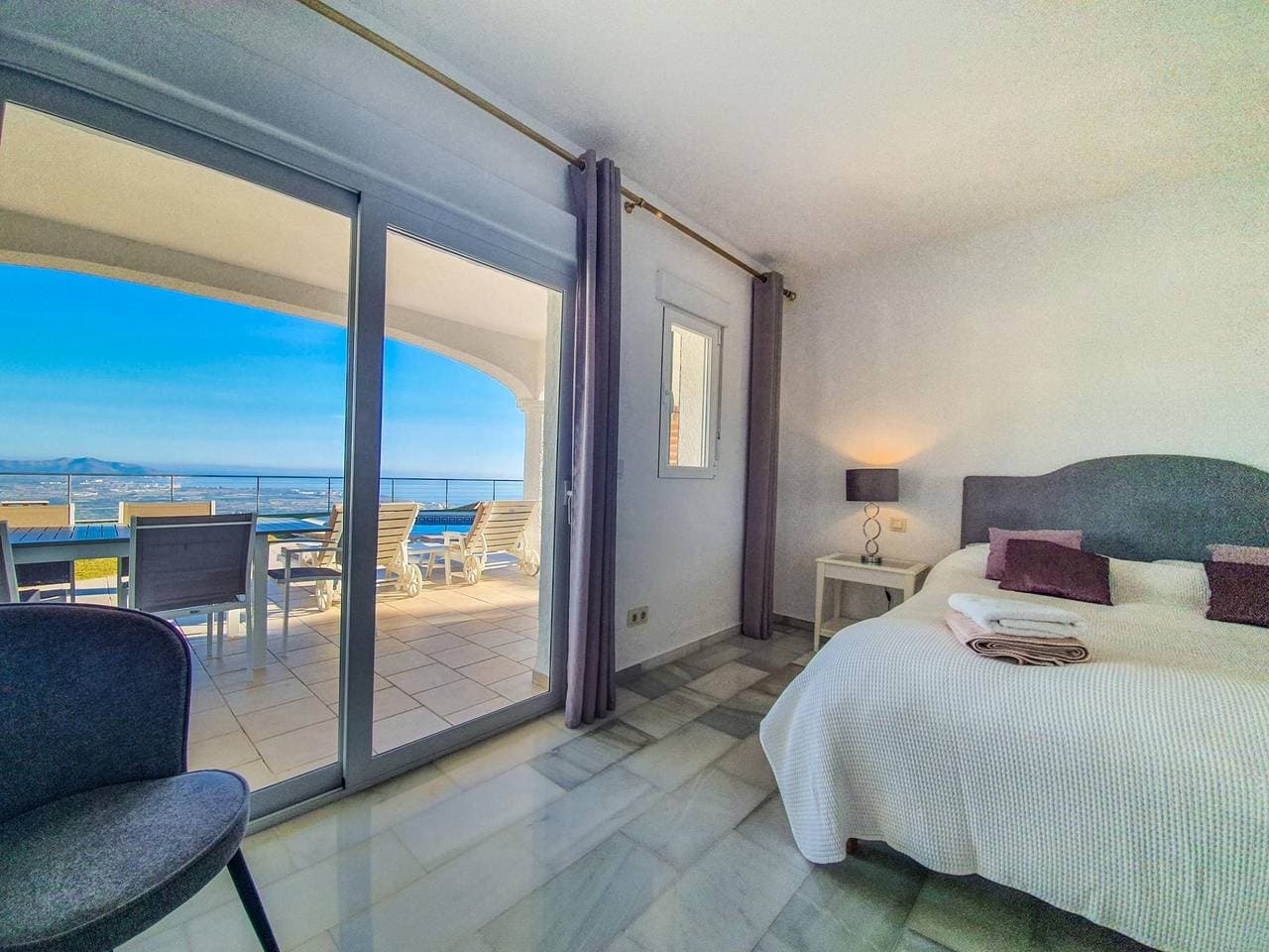Foto 12 von 33: Luxuriöse Villa mit Meer- und Sierra Nevada