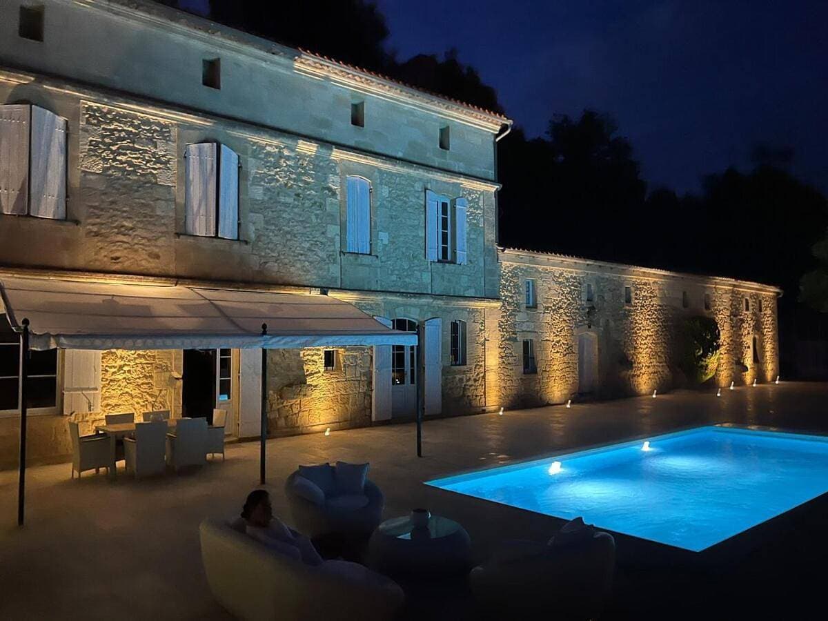 Foto 4 von 53: Villa with Private Pool